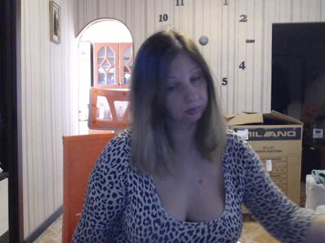 BustyBlondy