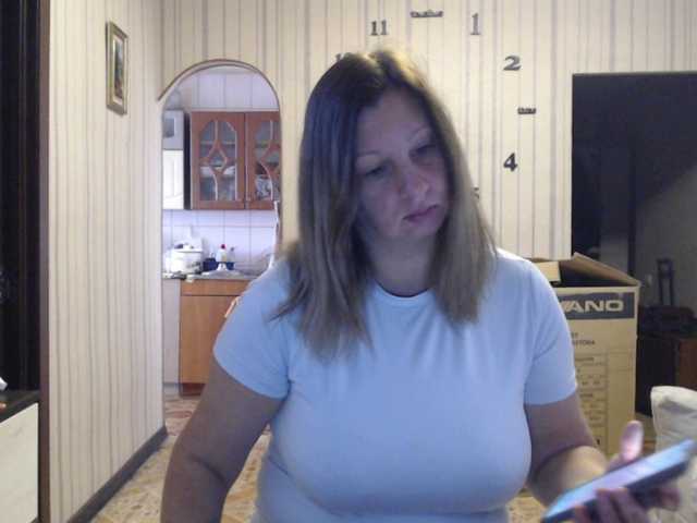BustyBlondy