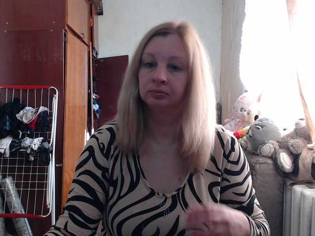 BustyBlondy's BongaCams show and profile