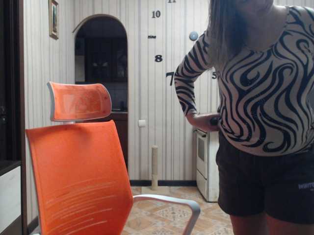 BustyBlondy live cam on BongaCams