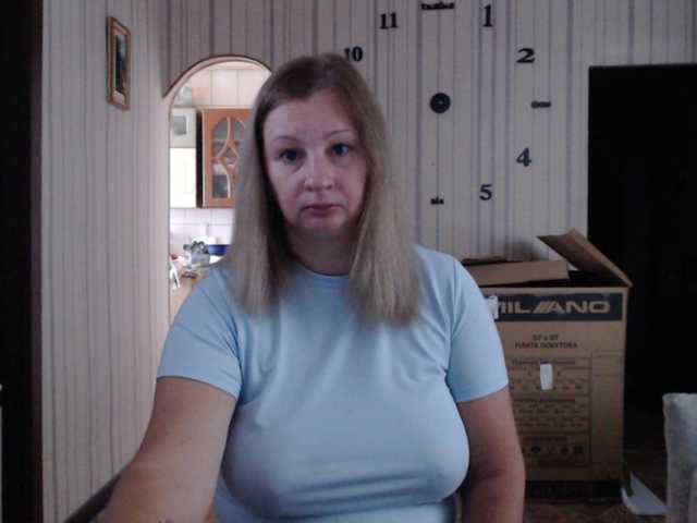 BustyBlondy