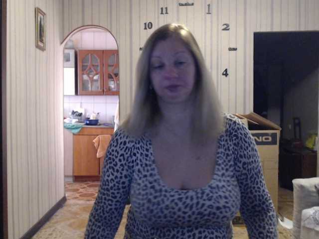 BustyBlondy