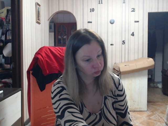BustyBlondy