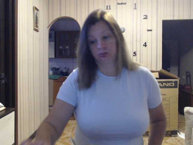 BustyBlondy