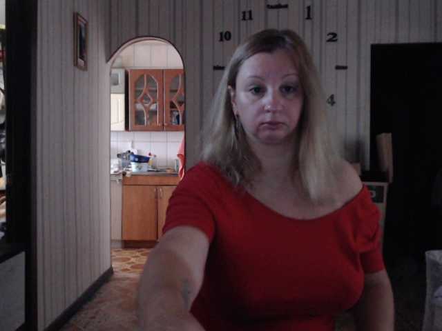 BustyBlondy