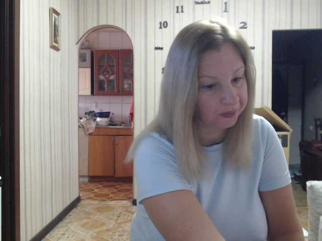 BustyBlondy