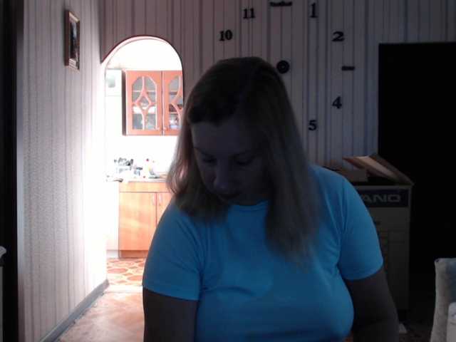 BustyBlondy