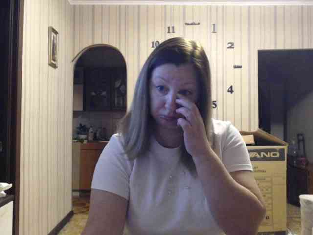 BustyBlondy webcam