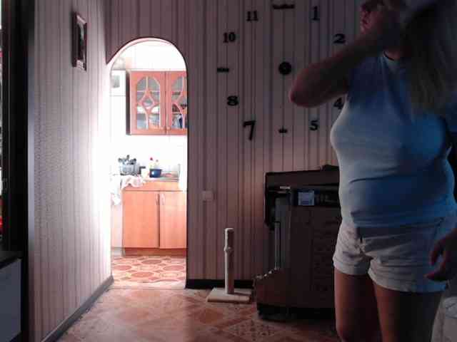 BustyBlondy webcam