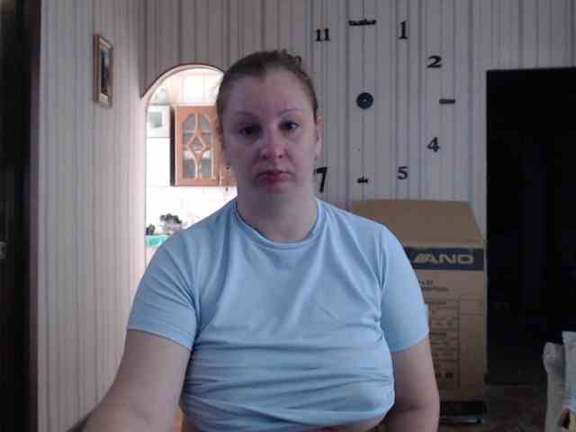 BustyBlondy webcam