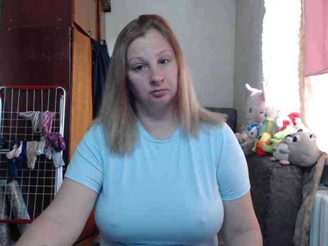 BustyBlondy BustyBlondy