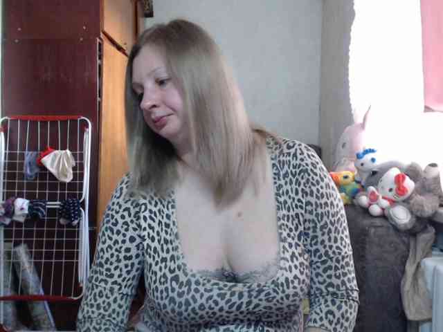 BustyBlondy Live Webcam on BongaCams