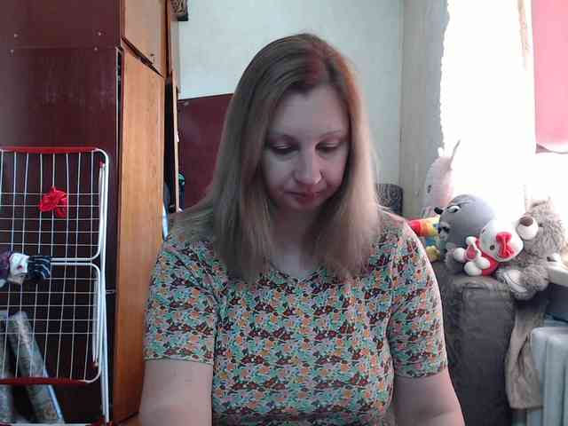 BustyBlondy webcam