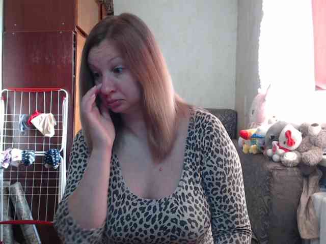 BustyBlondy webcam