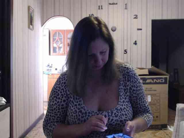 BustyBlondy webcam