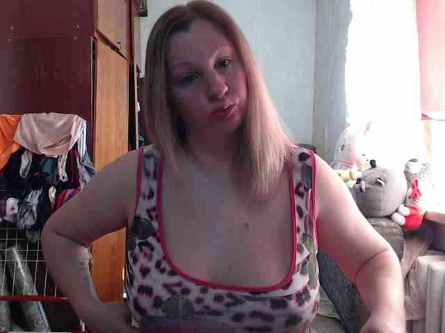 BustyBlondy BustyBlondy
