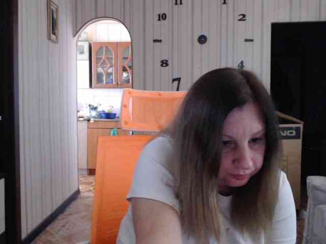 BustyBlondy