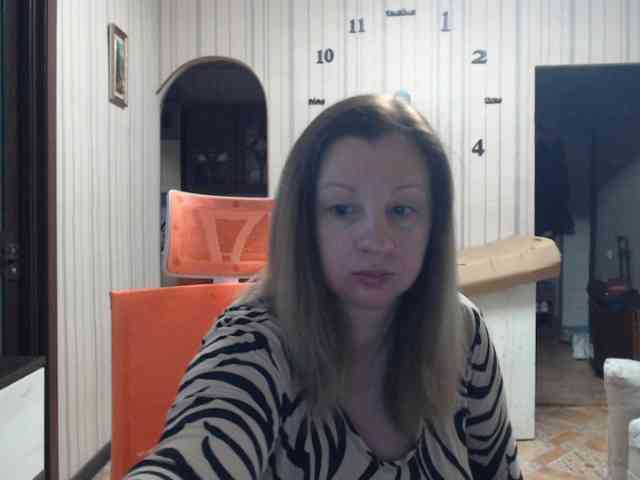 BustyBlondy webcam