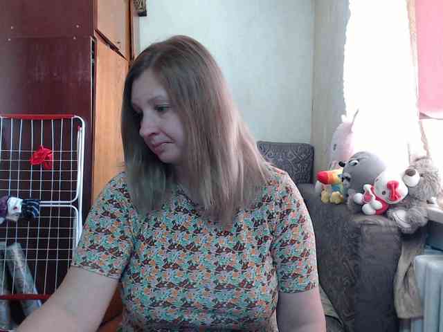 BustyBlondy webcam