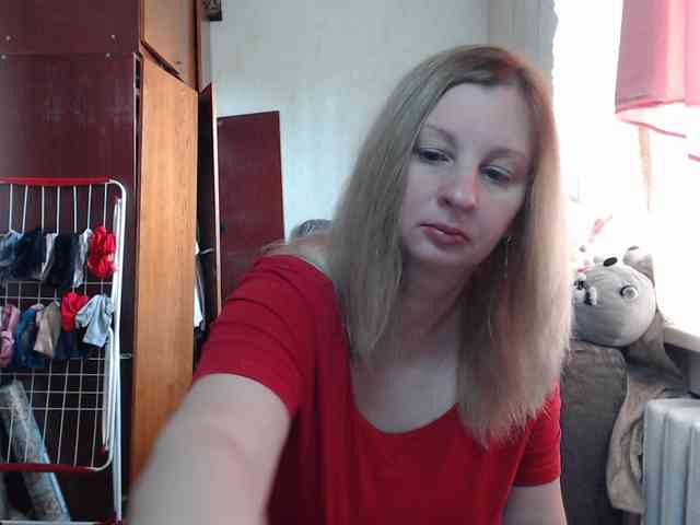 BustyBlondy webcam