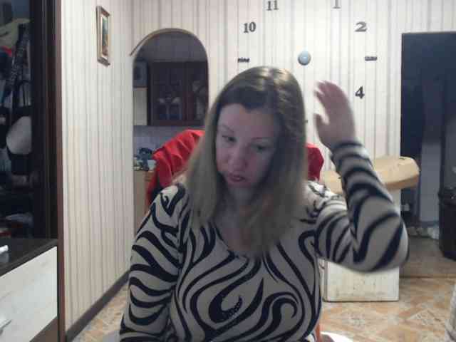 BustyBlondy