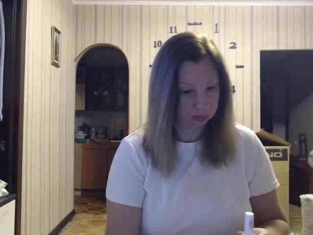 BustyBlondy webcam
