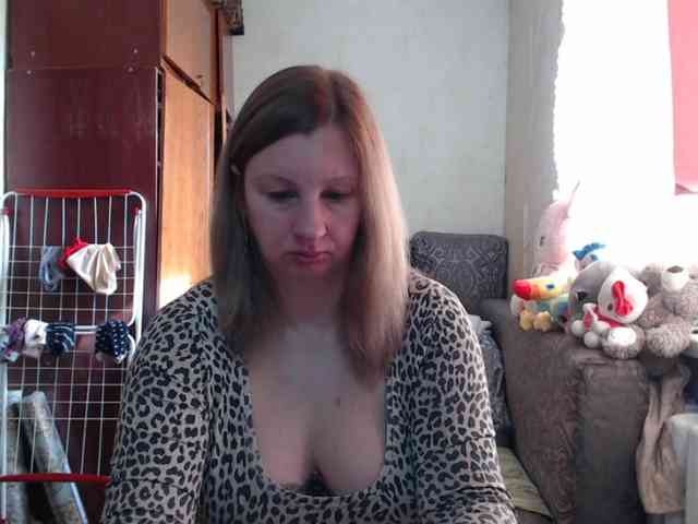 BustyBlondy webcam