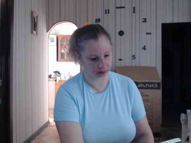 BustyBlondy webcam