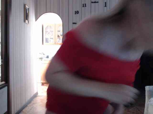 BustyBlondy