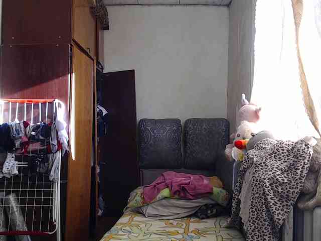 BustyBlondy webcam