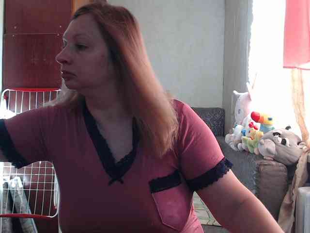 BustyBlondy webcam