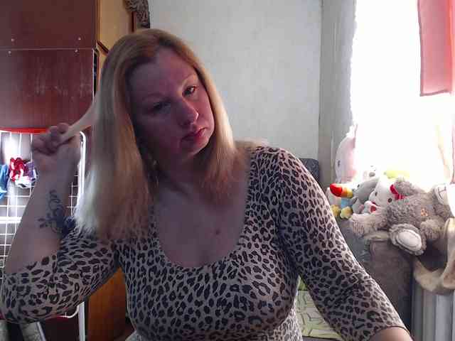 BustyBlondy BustyBlondy