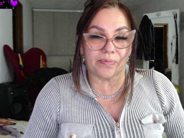 Myrnasexxx live cam on BongaCams