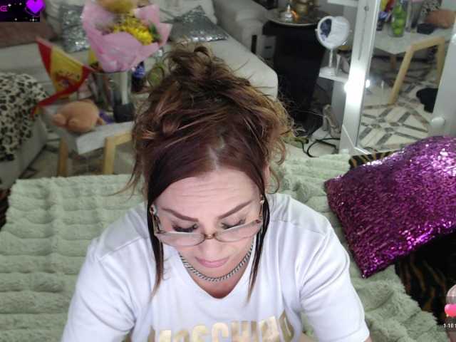 Myrnasexxx live cam on BongaCams