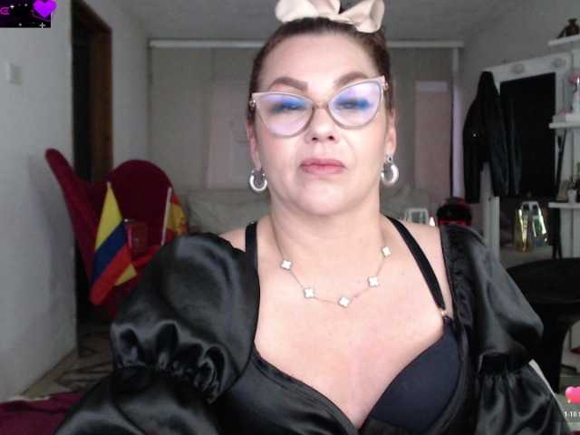 Myrnasexxx live cam on BongaCams