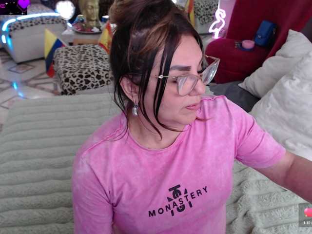 Myrnasexxx live cam on BongaCams