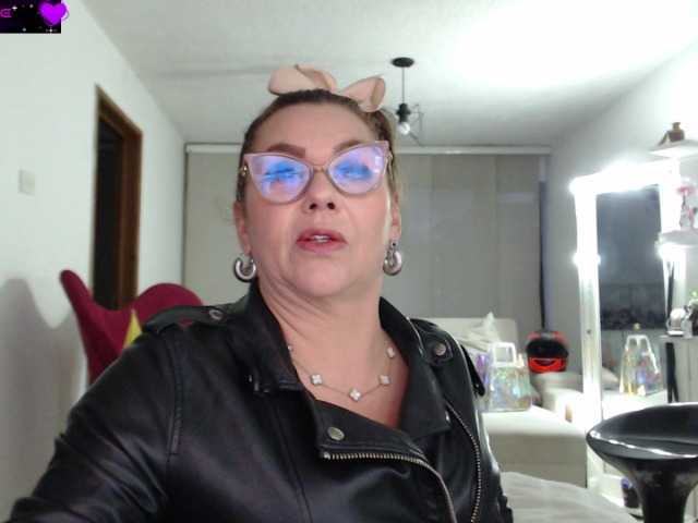 Myrnasexxx live cam on BongaCams