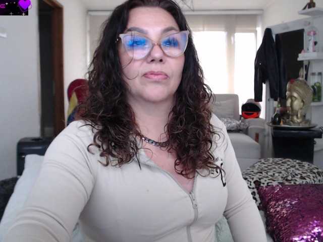 Myrnasexxx live cam on BongaCams