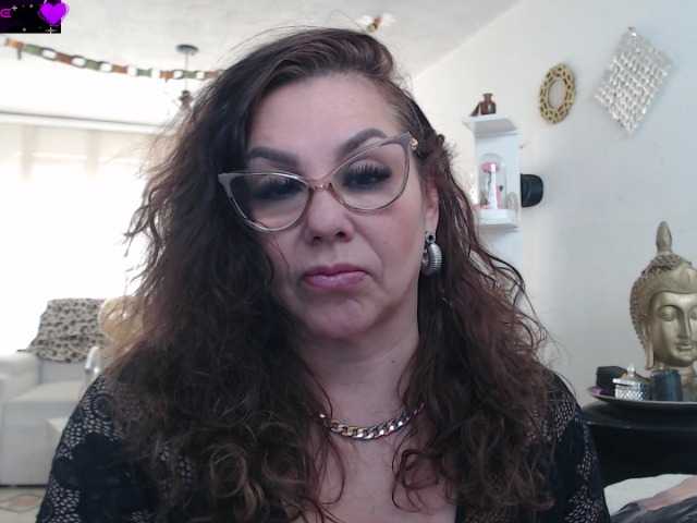 Myrnasexxx live cam on BongaCams
