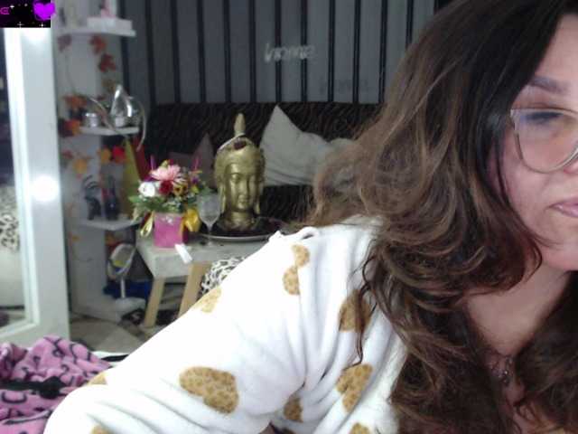 Myrnasexxx live cam on BongaCams