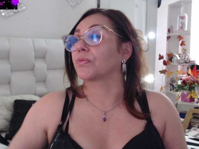 Myrnasexxx live cam preview