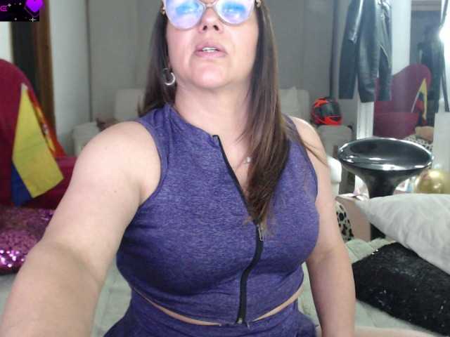 Myrnasexxx live cam on BongaCams