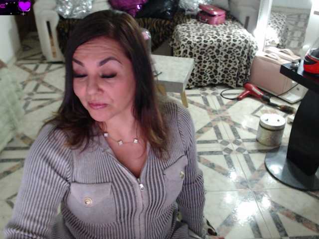Myrnasexxx live cam on BongaCams