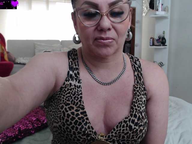 Myrnasexxx live cam on BongaCams