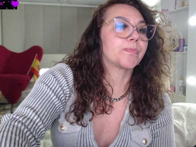 Myrnasexxx live cam on BongaCams