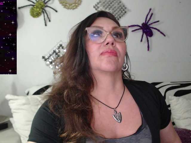 Myrnasexxx live cam on BongaCams