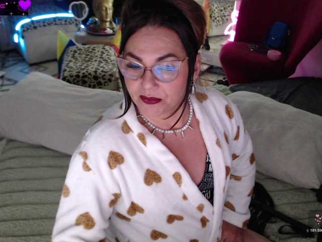 Myrnasexxx live cam on BongaCams