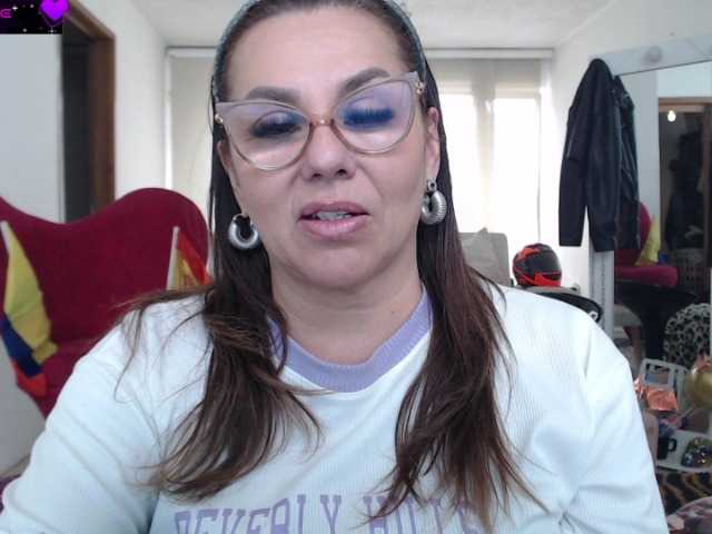 Myrnasexxx live cam on BongaCams