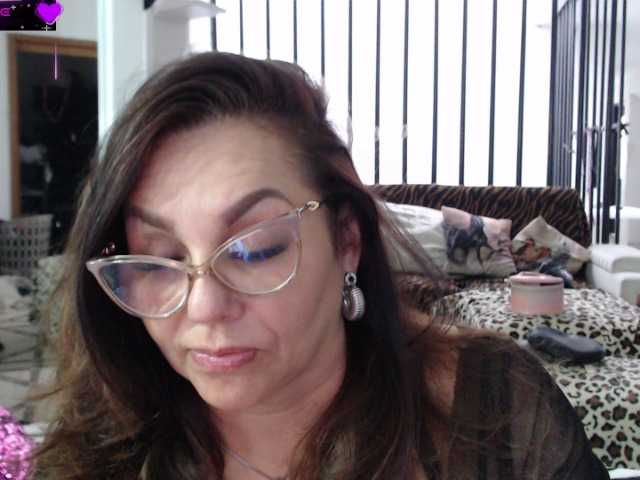 Myrnasexxx live cam preview