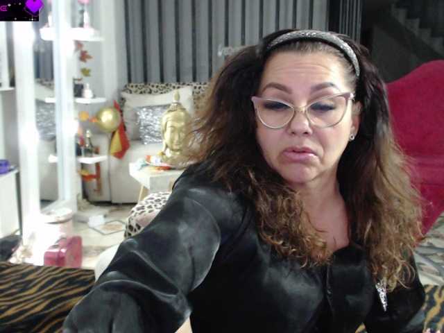 Myrnasexxx live cam on BongaCams